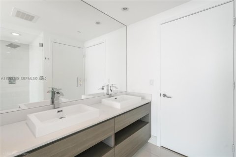 Appartement à louer à Miami, Floride: 2 chambres, 99.68 m2 № 1990605 - photo 16