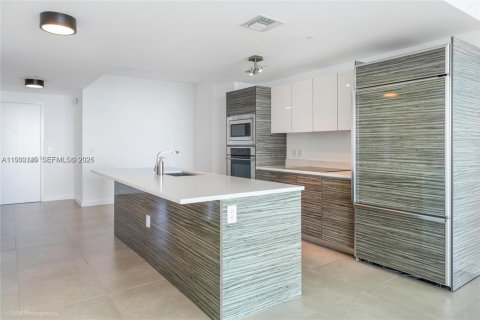 Appartement à louer à Miami, Floride: 2 chambres, 99.68 m2 № 1990605 - photo 10