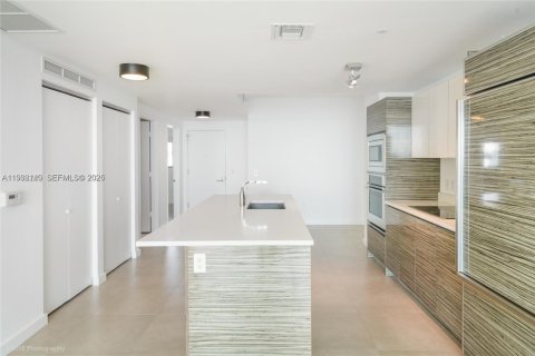 Appartement à louer à Miami, Floride: 2 chambres, 99.68 m2 № 1990605 - photo 8