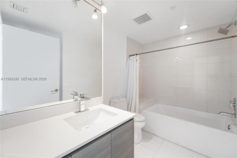 Appartement à louer à Miami, Floride: 2 chambres, 99.68 m2 № 1990605 - photo 17