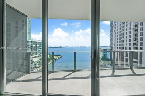 Appartement à louer à Miami, Floride: 2 chambres, 99.68 m2 № 1990605 - photo 1