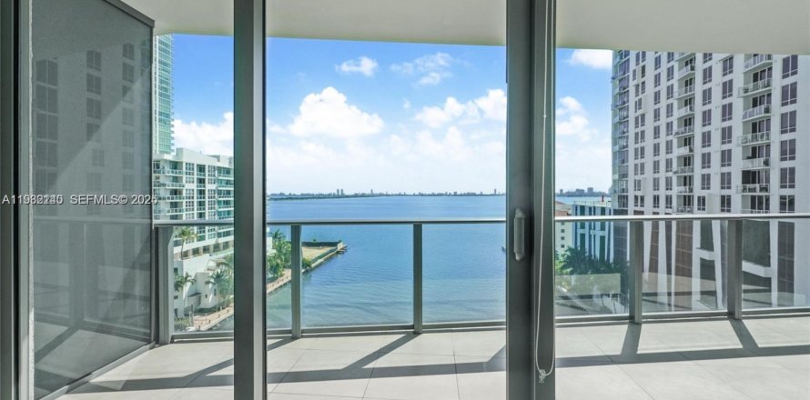 Appartement à Miami, Floride 2 chambres, 99.68 m2 № 1990605