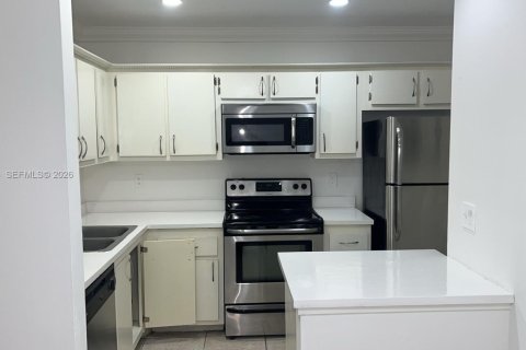 Copropriété à louer à Palm Springs, Floride: 2 chambres, 88.35 m2 № 2004961 - photo 16