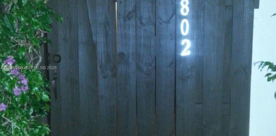 Кондоминиум с 2 спальнями в Палм Спрингс, Флорида № 2004961