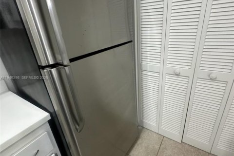 Снять в аренду кондоминиум в Палм Спрингс, Флорида 2 спальни, 88.35м2, № 2004961 - фото 3