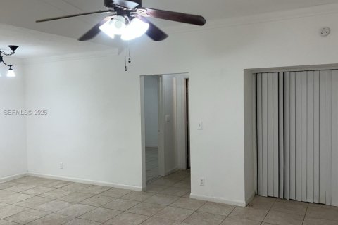 Copropriété à louer à Palm Springs, Floride: 2 chambres, 88.35 m2 № 2004961 - photo 15