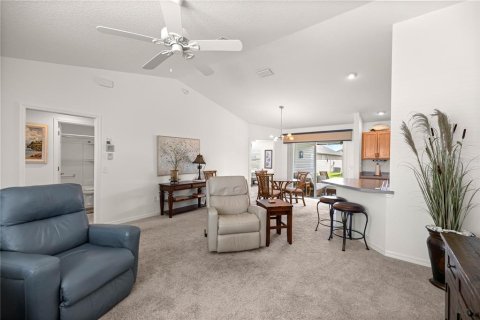 House in The Villages, Florida 2 bedrooms, 117.24 sq.m. № 1803392 - photo 4