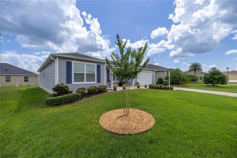 House in The Villages, Florida 2 bedrooms, 117.24 sq.m. № 1803392 - photo 25