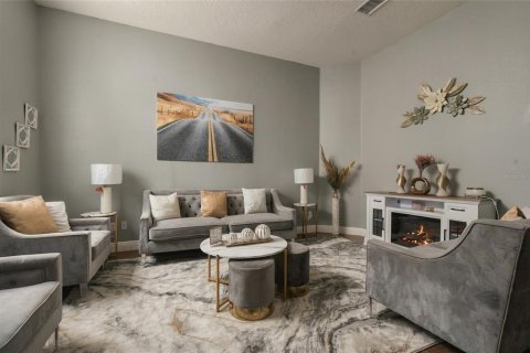 Casa en venta en Kissimmee, Florida, 4 dormitorios, 265.33 m2 № 2410464 - foto 7