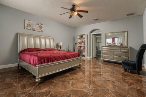 Casa en venta en Kissimmee, Florida, 4 dormitorios, 265.33 m2 № 2410464 - foto 15