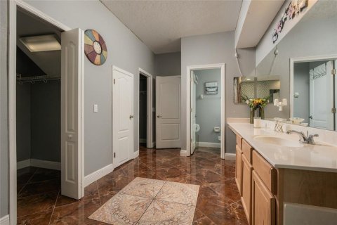 Casa en venta en Kissimmee, Florida, 4 dormitorios, 265.33 m2 № 2410464 - foto 21