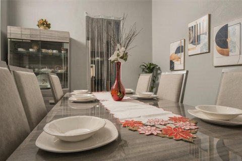Casa en venta en Kissimmee, Florida, 4 dormitorios, 265.33 m2 № 2410464 - foto 10