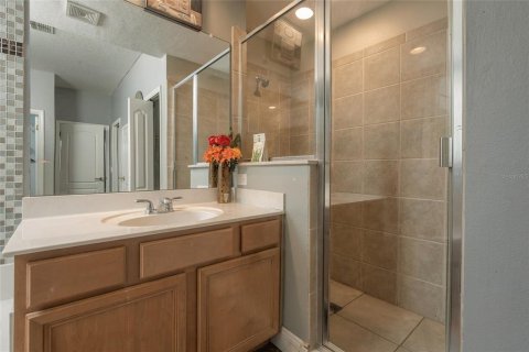 Casa en venta en Kissimmee, Florida, 4 dormitorios, 265.33 m2 № 2410464 - foto 23
