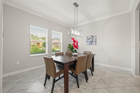 House in Land O' Lakes, Florida 5 bedrooms, 350.52 sq.m. № 1679214 - photo 19
