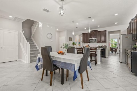 House in Land O' Lakes, Florida 5 bedrooms, 350.52 sq.m. № 1679214 - photo 12