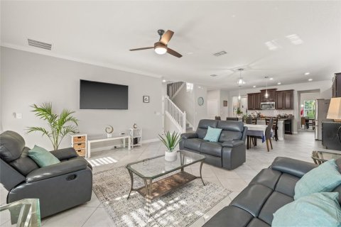 House in Land O' Lakes, Florida 5 bedrooms, 350.52 sq.m. № 1679214 - photo 16