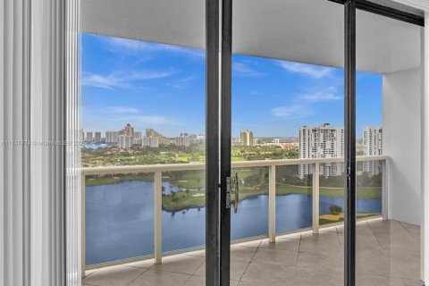 Купить кондоминиум в Авентура, Флорида 3 комнаты, 70.14м2, № 2178079 - фото 14