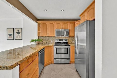 Купить кондоминиум в Авентура, Флорида 3 комнаты, 70.14м2, № 2178079 - фото 6