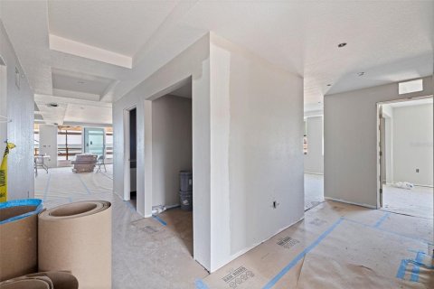 Condo in Madeira Beach, Florida, 2 bedrooms  № 1755481 - photo 13