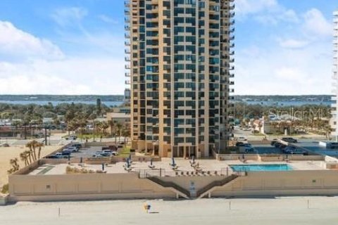 Condo à Daytona Beach Shores, Floride, 2 chambres  № 2134834