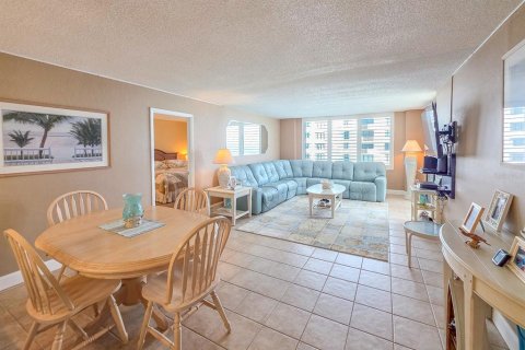 Condominio en venta en Daytona Beach Shores, Florida, 2 dormitorios, 98.29 m2 № 2134834 - foto 4