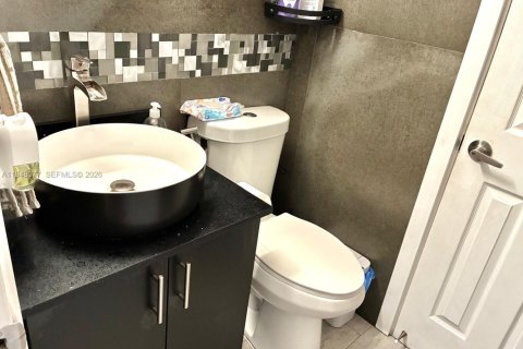 Купить кондоминиум в Майами, Флорида 2 спальни, 75.53м2, № 2005652 - фото 13