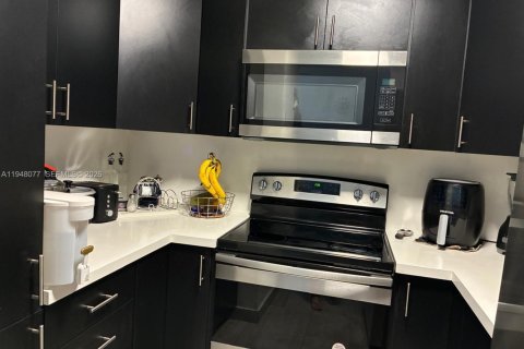 Купить кондоминиум в Майами, Флорида 2 спальни, 75.53м2, № 2005652 - фото 10