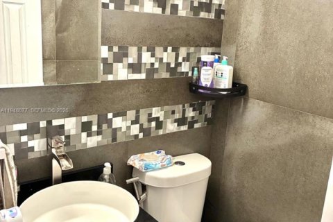 Купить кондоминиум в Майами, Флорида 2 спальни, 75.53м2, № 2005652 - фото 15