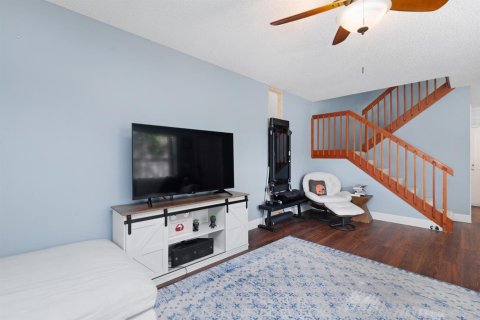 Adosado en venta en Lake Clarke Shores, Florida, 2 dormitorios, 127.65 m2 № 2146749 - foto 5
