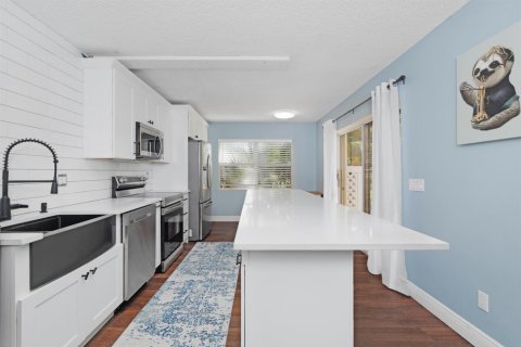 Adosado en venta en Lake Clarke Shores, Florida, 2 dormitorios, 127.65 m2 № 2146749 - foto 9