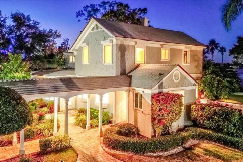 House in Tarpon Springs, Florida 8 bedrooms, 732.63 sq.m. № 1560499 - photo 11