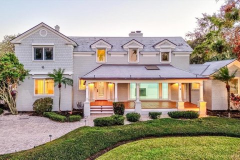 House in Tarpon Springs, Florida 8 bedrooms, 732.63 sq.m. № 1560499 - photo 8