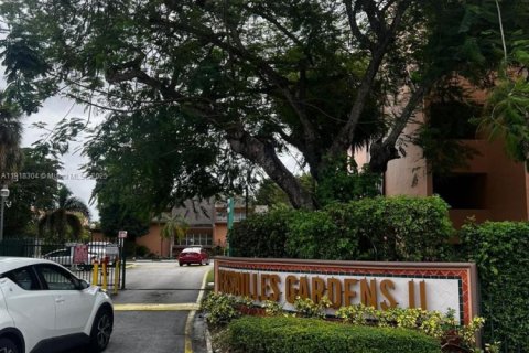 Снять в аренду квартиру в Майами, Флорида 2 спальни, 100.89м2, № 1973056 - фото 1