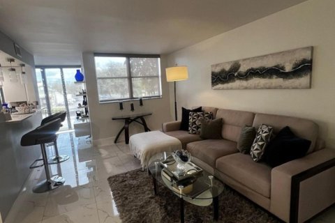 Снять в аренду квартиру в Майами, Флорида 2 спальни, 100.89м2, № 1973056 - фото 7