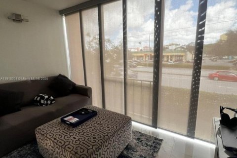 Снять в аренду квартиру в Майами, Флорида 2 спальни, 100.89м2, № 1973056 - фото 12