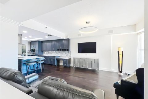 Condo in Orlando, Florida, 3 bedrooms  № 2403655 - photo 6