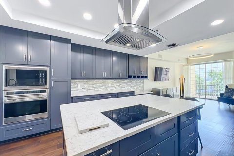 Condo in Orlando, Florida, 3 bedrooms  № 2403655 - photo 18