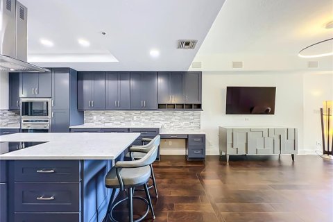 Condo in Orlando, Florida, 3 bedrooms  № 2403655 - photo 7