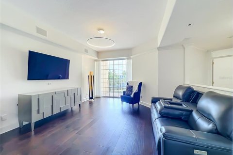Condo in Orlando, Florida, 3 bedrooms  № 2403655 - photo 8