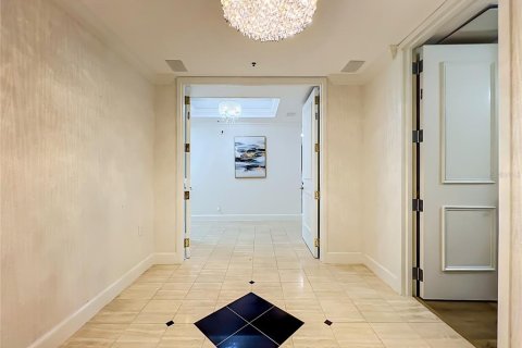Condo in Orlando, Florida, 3 bedrooms  № 2403655 - photo 2