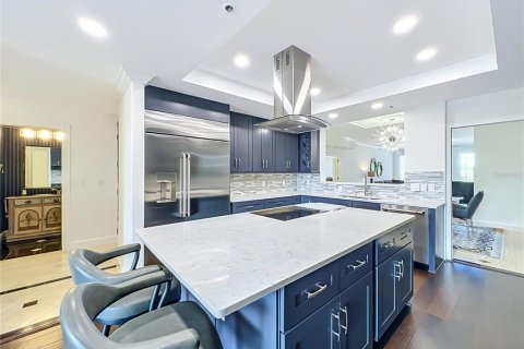 Condo in Orlando, Florida, 3 bedrooms  № 2403655 - photo 14