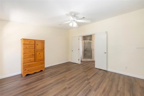 House in Crystal River, Florida 3 bedrooms, 140.47 sq.m. № 1832883 - photo 23