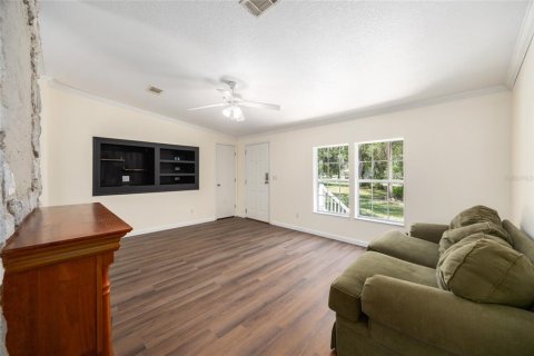 House in Crystal River, Florida 3 bedrooms, 140.47 sq.m. № 1832883 - photo 11