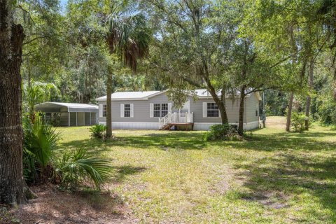 House in Crystal River, Florida 3 bedrooms, 140.47 sq.m. № 1832883 - photo 1
