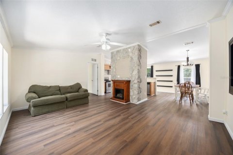 House in Crystal River, Florida 3 bedrooms, 140.47 sq.m. № 1832883 - photo 9