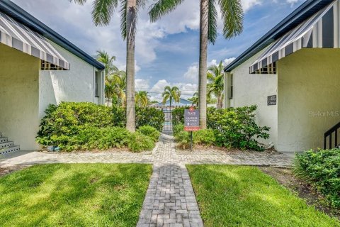 Apartamento en alquiler en Tampa, Florida, 1 dormitorio, 65.03 m2 № 1793698 - foto 1