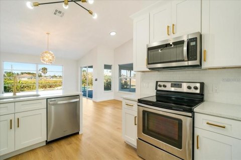 Casa en alquiler en Rotonda, Florida, 3 dormitorios, 147.34 m2 № 1574084 - foto 5