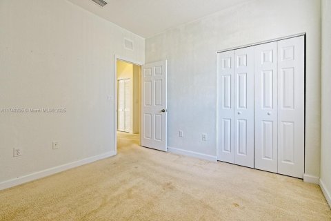 Townhouse in Homestead, Florida 3 bedrooms, 135.27 sq.m. № 1693439 - photo 19
