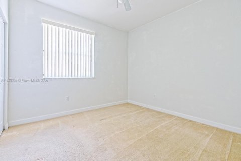 Townhouse in Homestead, Florida 3 bedrooms, 135.27 sq.m. № 1693439 - photo 18