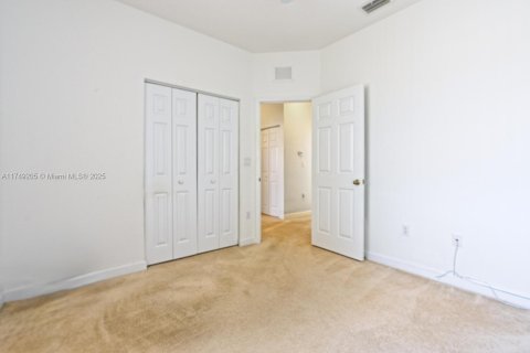 Townhouse in Homestead, Florida 3 bedrooms, 135.27 sq.m. № 1693439 - photo 17